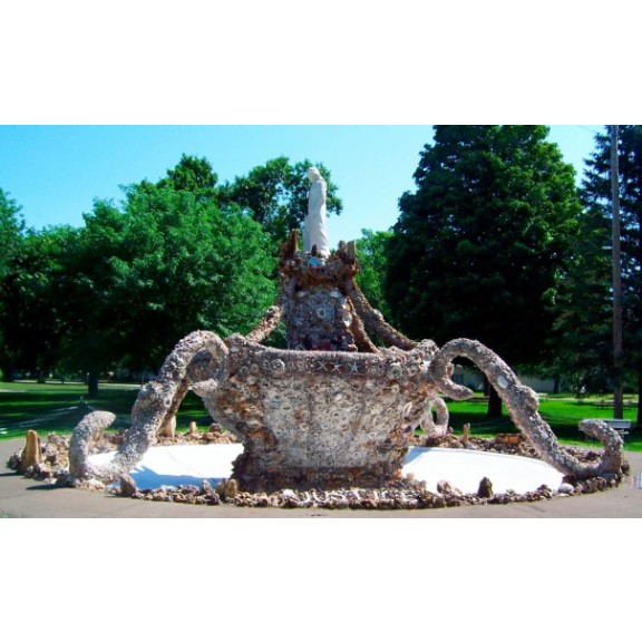 24libertyfountain-restored2011