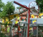 flowerman-house82234990976l
