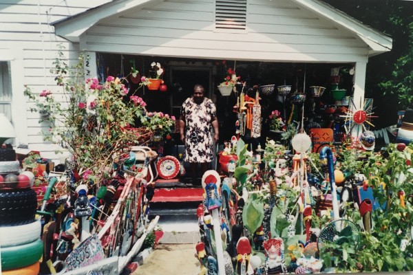 L.V. Hull stands on the porch of her home in Kosciusko, Mississippi. Used with permission of the photographer, Terry Nowell