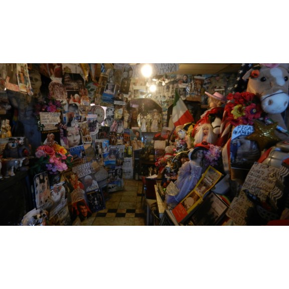2017-sept-23-store-interior-2