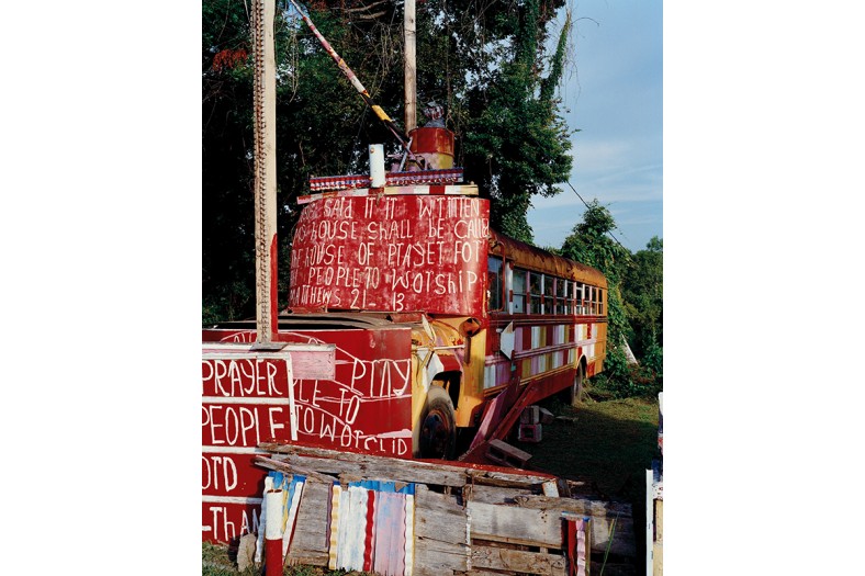 Gospel Bus exterior 800