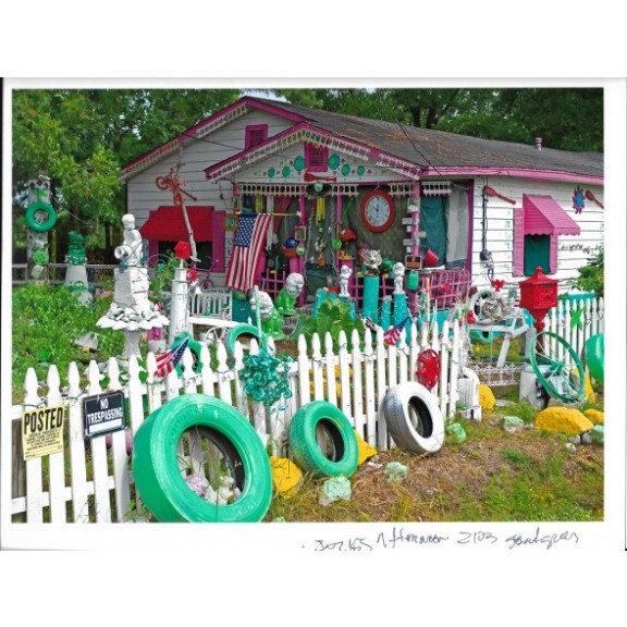 folk art house w signature 2thumb yfw environment slide 605 445