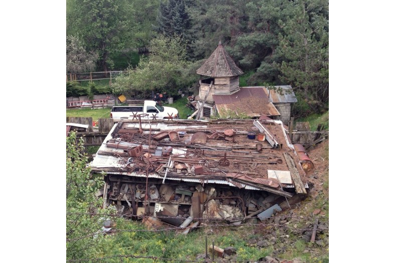 victor bobbie moore junk castle 33669161824 o