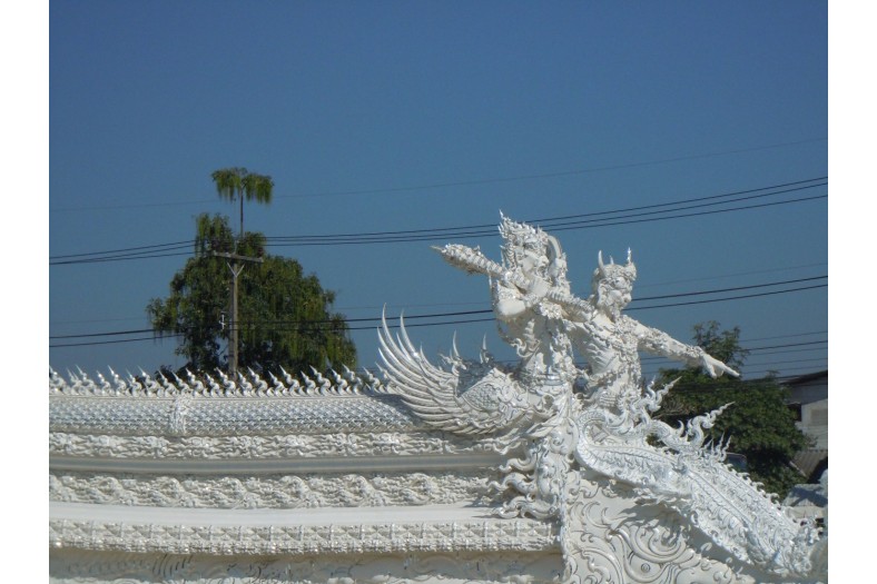 wat rong kuhn chiang rai thailand 5430826905 o v2