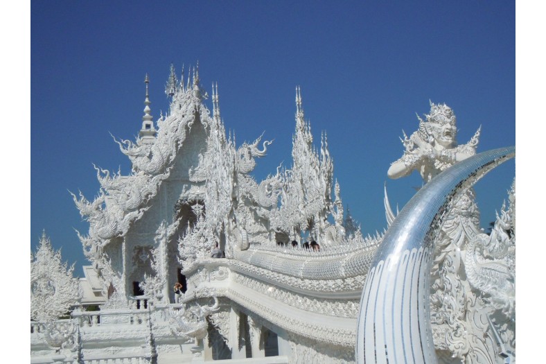 wat rong kuhn chiang rai thailand 5430847449 o v2