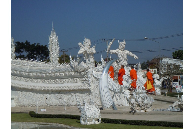 wat rong kuhn chiang rai thailand 5431442080 o v2