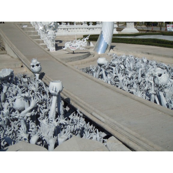 wat rong kuhn chiang rai thailand 5431457480 o v3